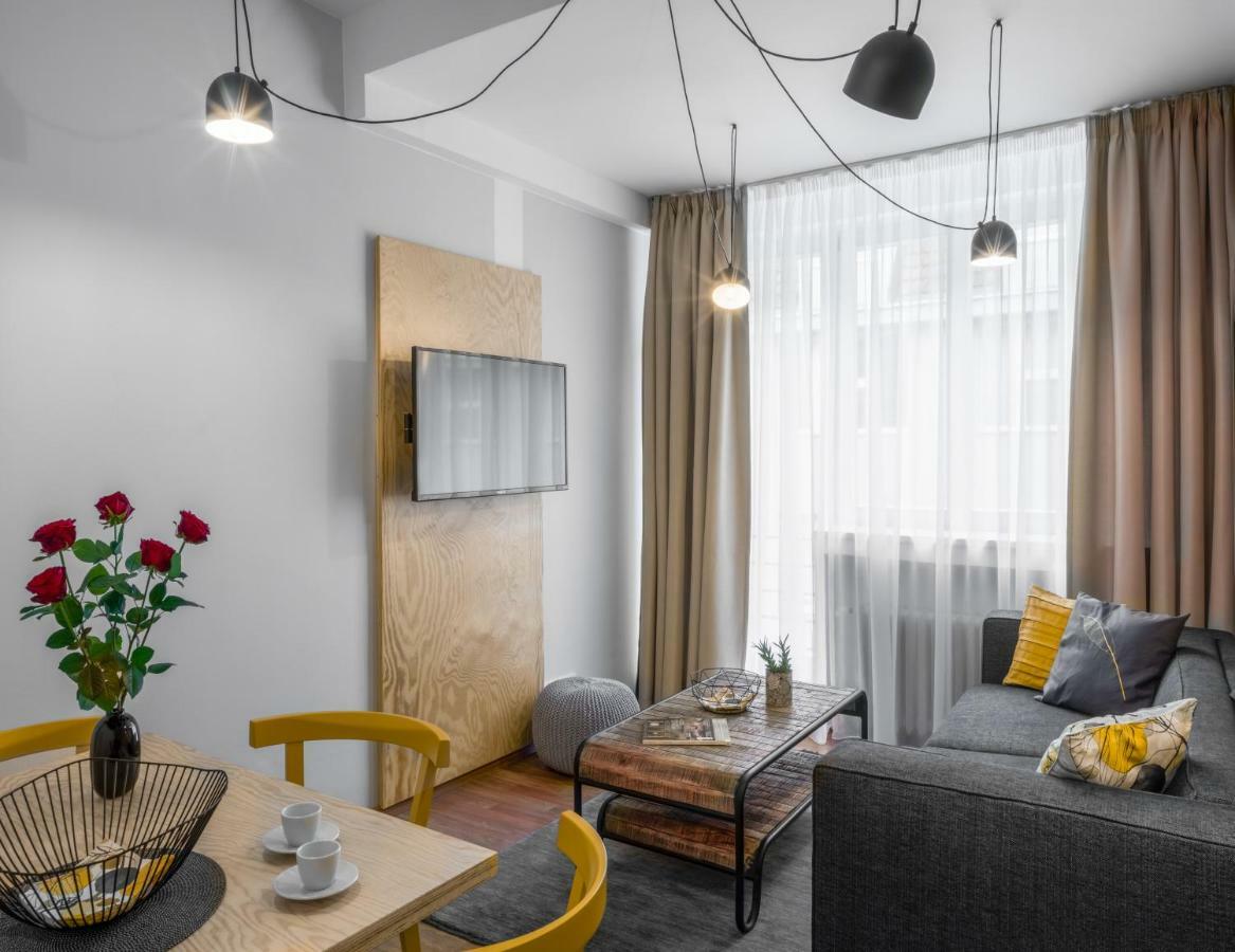 City Leaf Apartments Praha Bagian luar foto