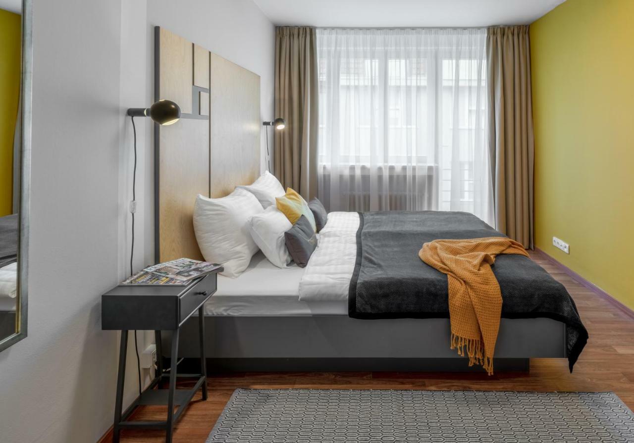 City Leaf Apartments Praha Bagian luar foto