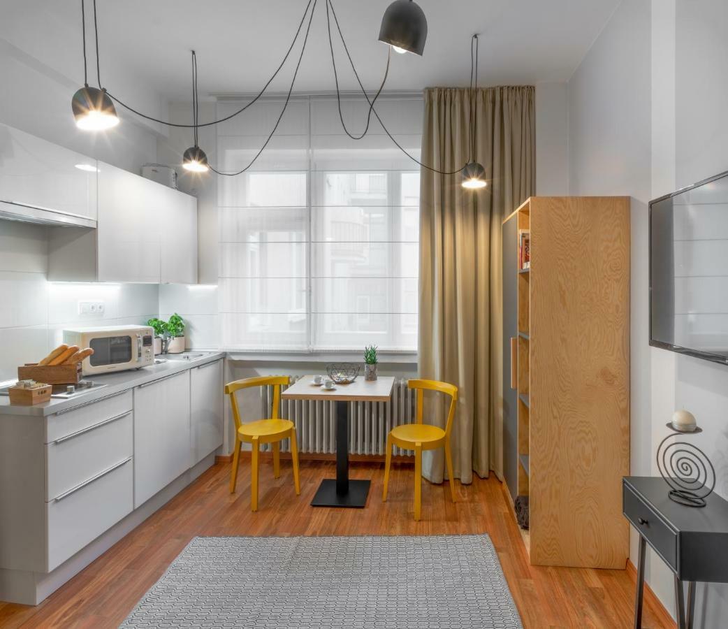 City Leaf Apartments Praha Bagian luar foto